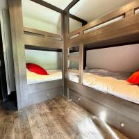 quad bunk bedroom